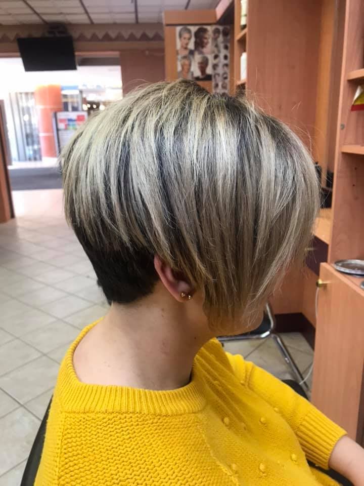 Coupe courte femme texturee